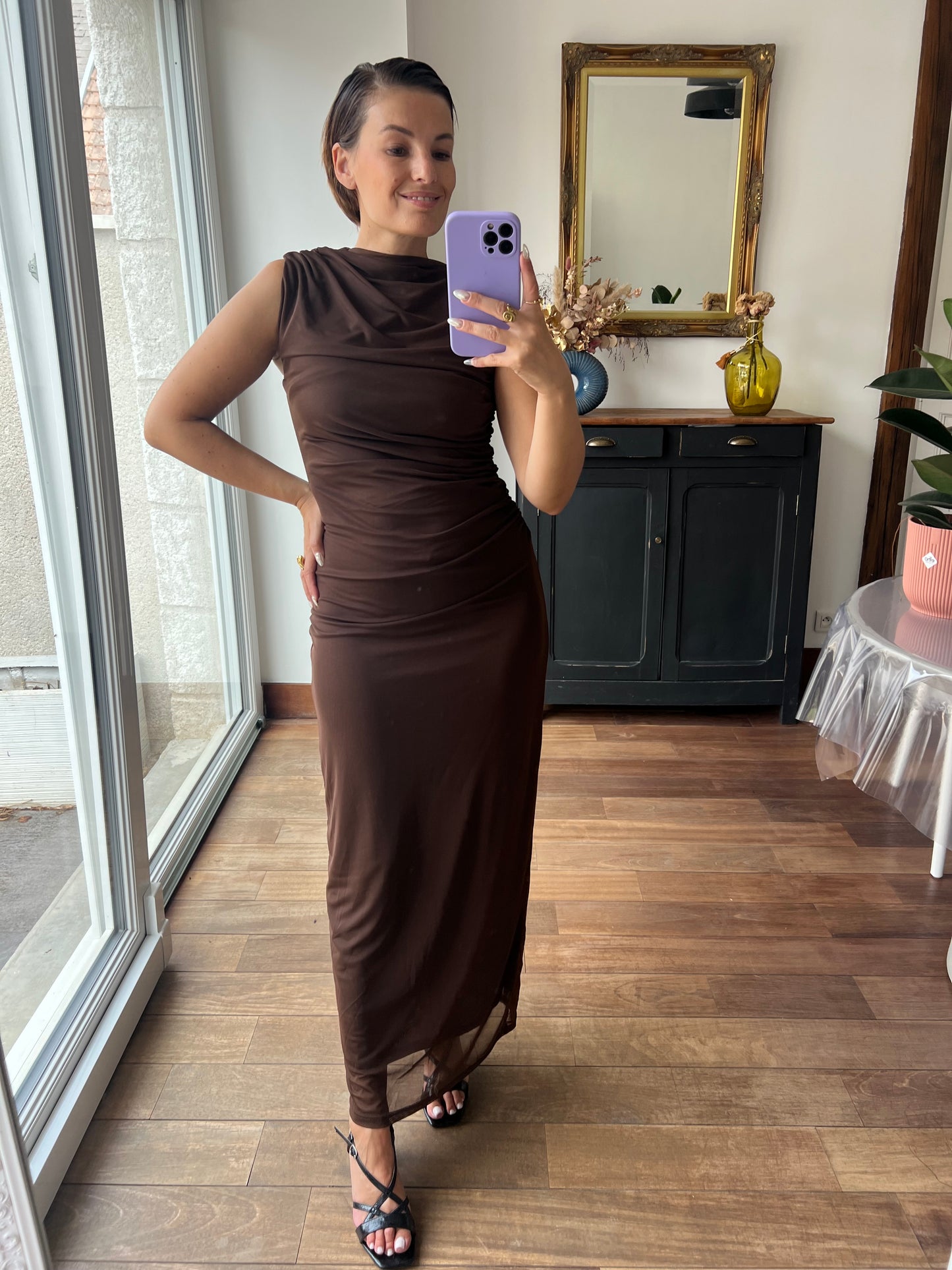 Robe Laora