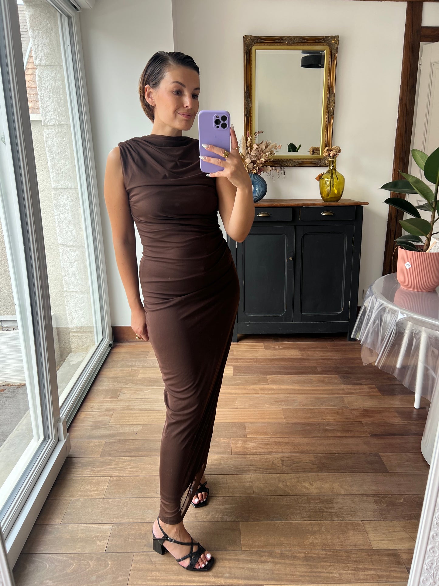 Robe Laora