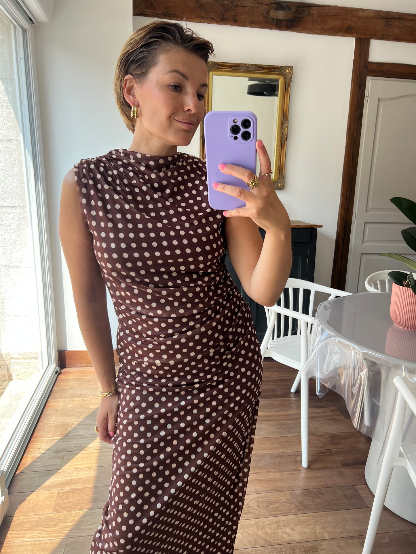 Robe Laora