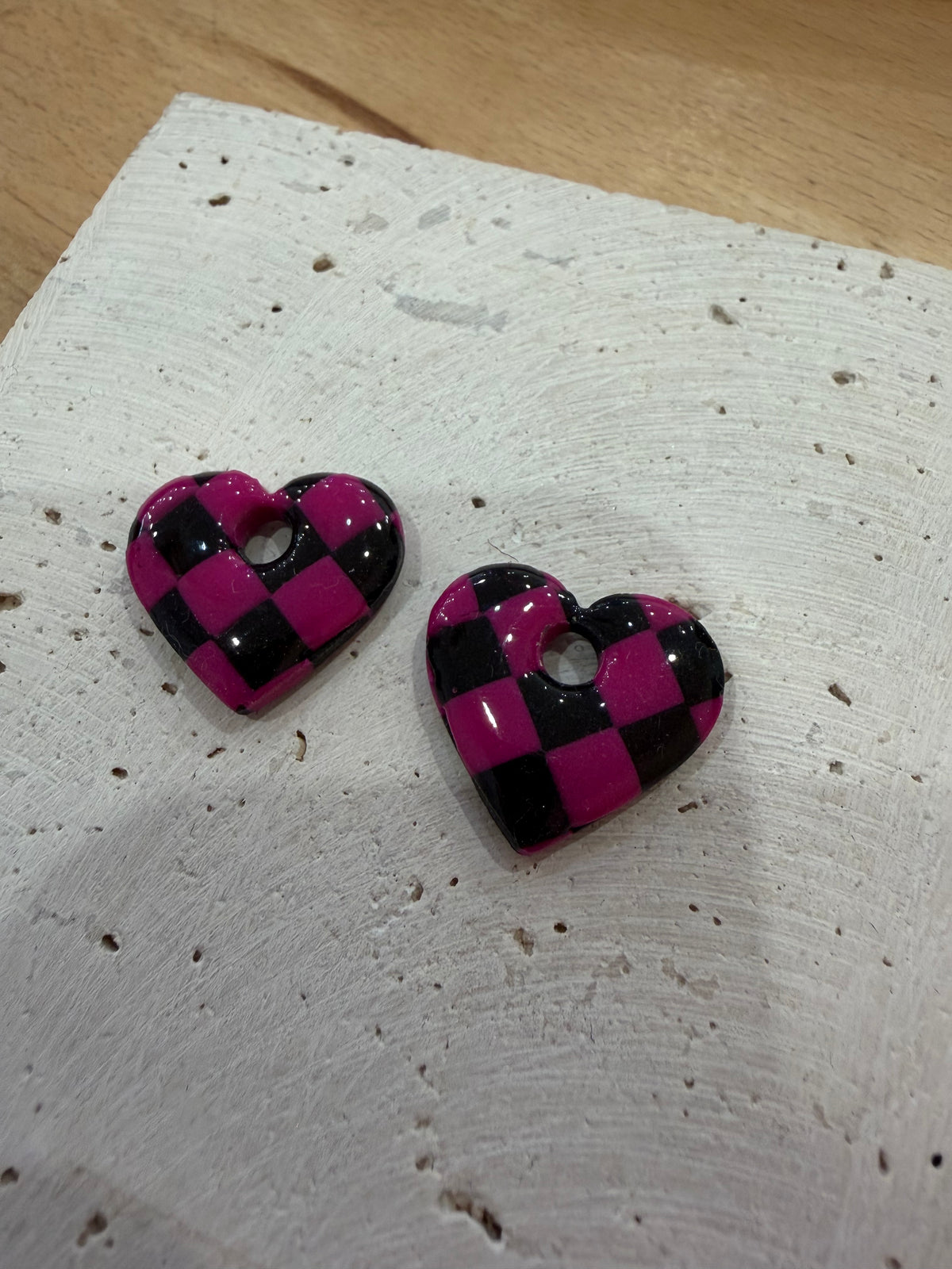 POLYMERE Eulalie damier rose et noir